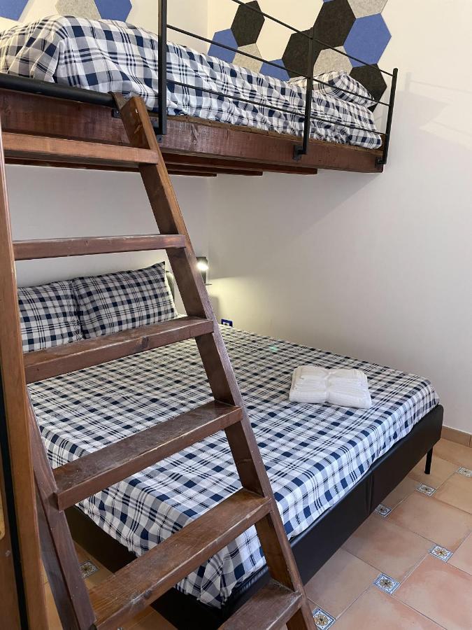 La Casina Di Luna Трани Экстерьер фото